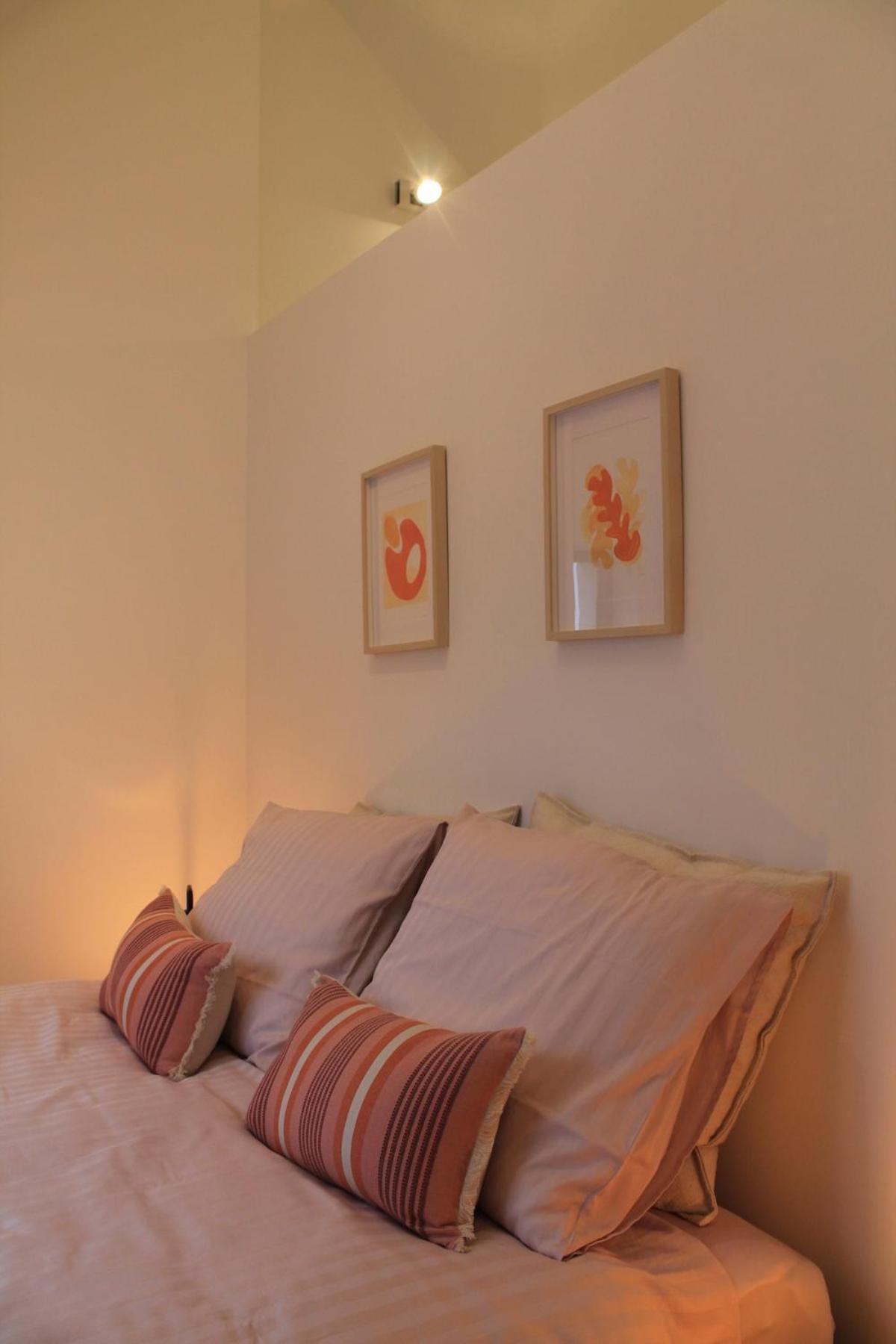 Charming With Cathedral View! On The 4th Floor Apartment *