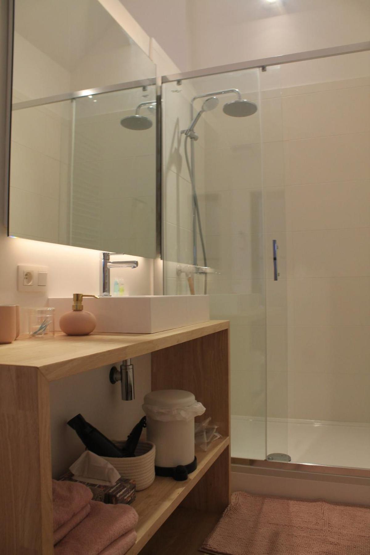 Apartment Charming With Cathedral View! On The 4th Floor Antwerp
