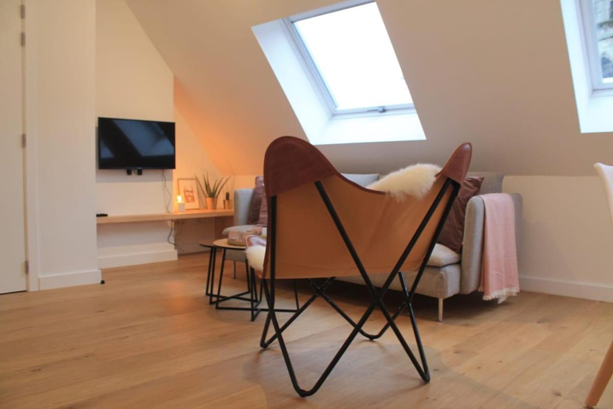Charming With Cathedral View! On The 4th Floor Appartement