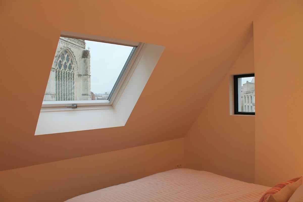 Charming With Cathedral View! On The 4th Floor *